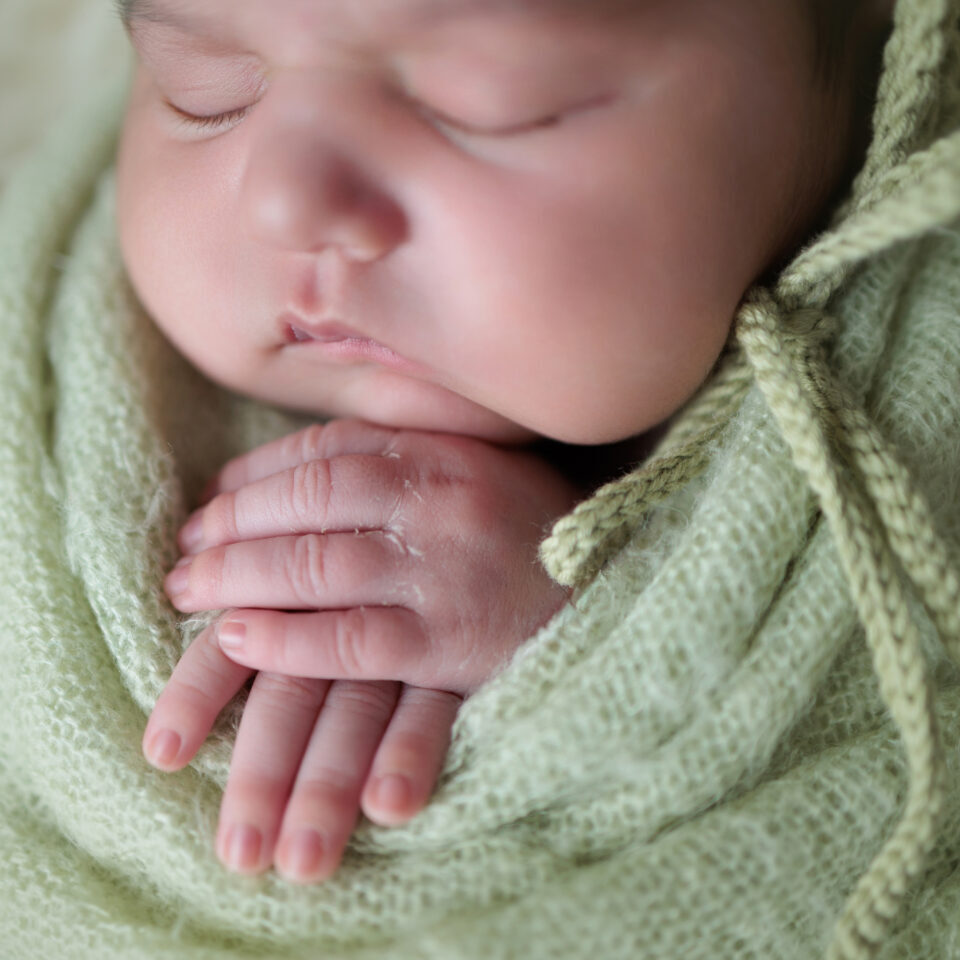 Sesiones newborn envolturas en Sevilla